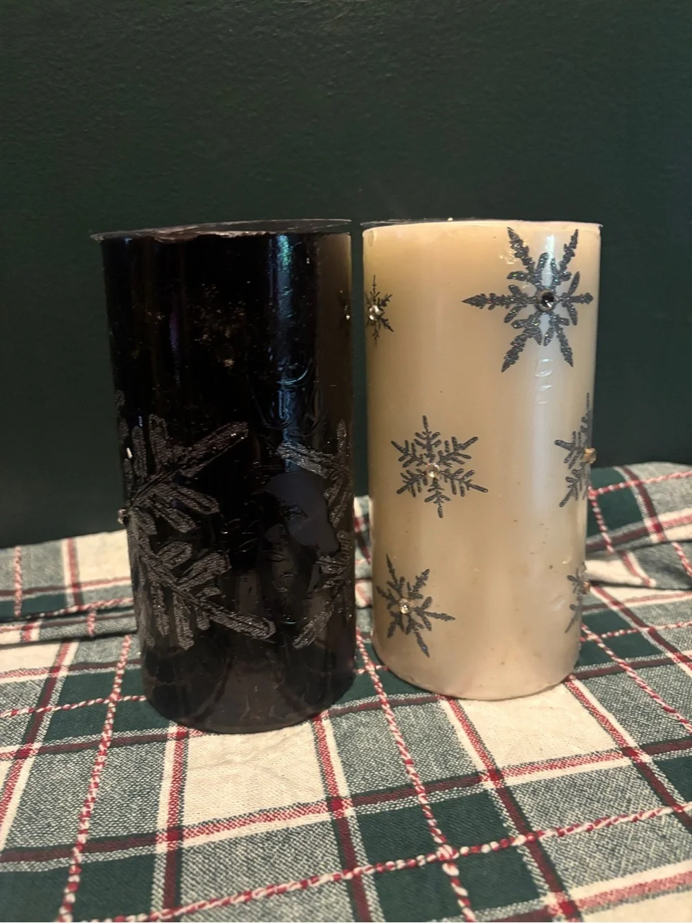 Decorative Snowflake Pillar Scented Candle Set - Black & White